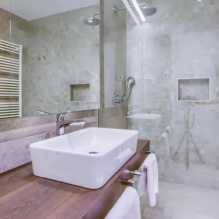 Elegant Istria 18m Private Pool Novica Platinum 4 Bedrooms Jacuzzi Sauna And Gym Jasenovica