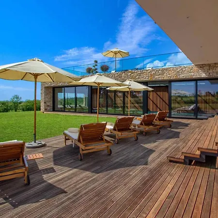 Elegant Istria 18m Private Pool Novica Platinum 4 Bedrooms Jacuzzi Sauna And Gym *