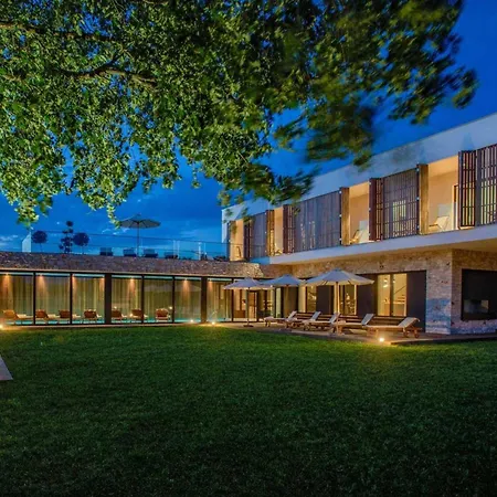 Elegant Istria 18m Private Pool Novica Platinum 4 Bedrooms Jacuzzi Sauna And Gym Villa *