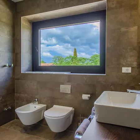 Villa Elegant Istria 18m Private Pool Novica Platinum 4 Bedrooms Jacuzzi Sauna And Gym *